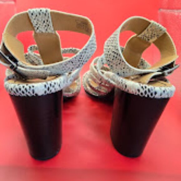 TWO PAIR Snakeskin - Vionic And Franco Sarto bundle - Picture 7 of 9